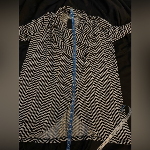 The Limited chevron convertible tunic oversized cardigan size Medium NWT - Picture 9 of 10